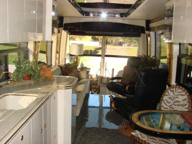 2001 Prevost Vantare H3-45