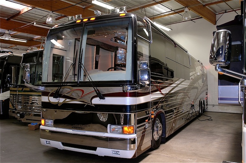 2001 Prevost Country Coach XLII