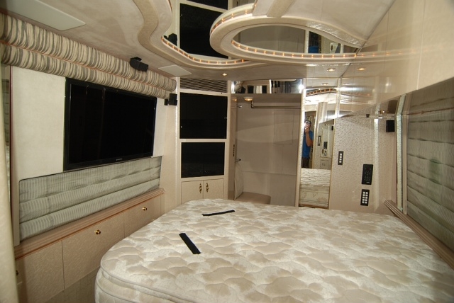 2001 Prevost Marathon H3-45