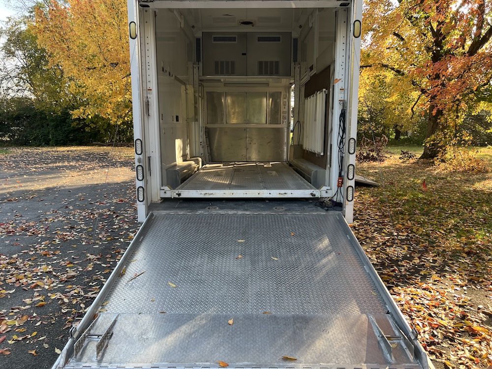 2001 Featherlite Trailer For Sale