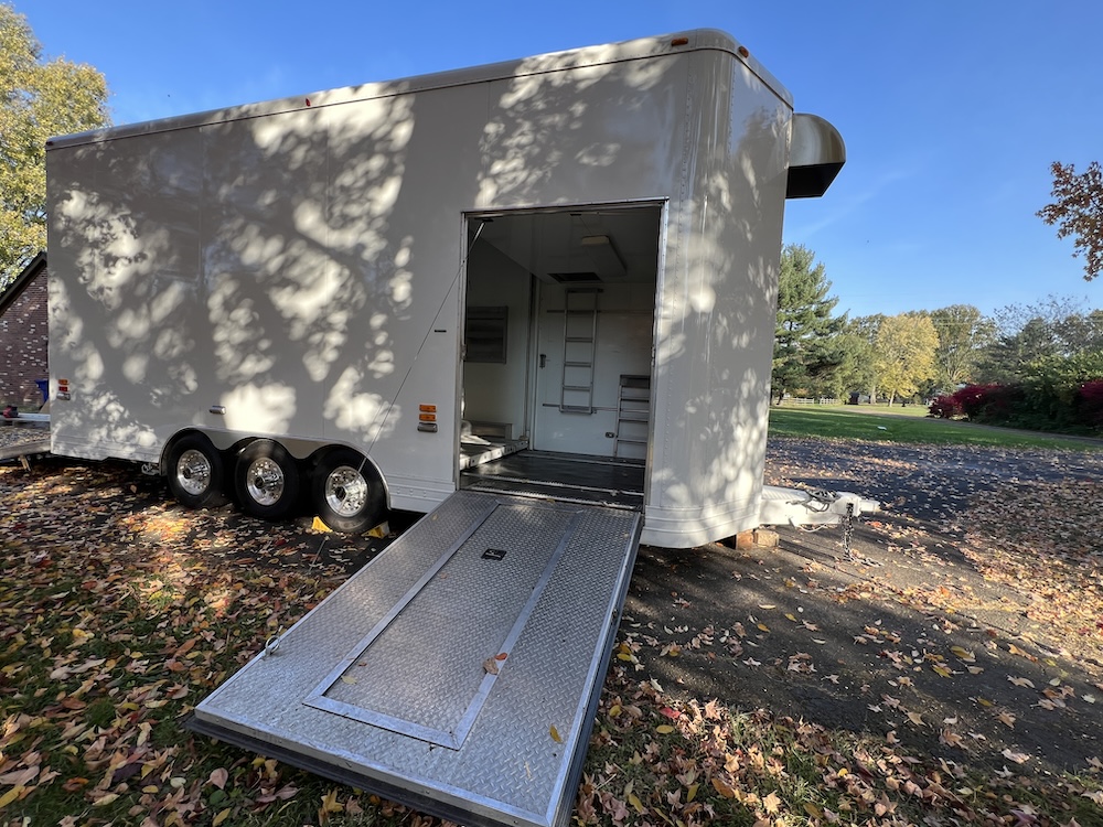 2001 Featherlite Trailer For Sale