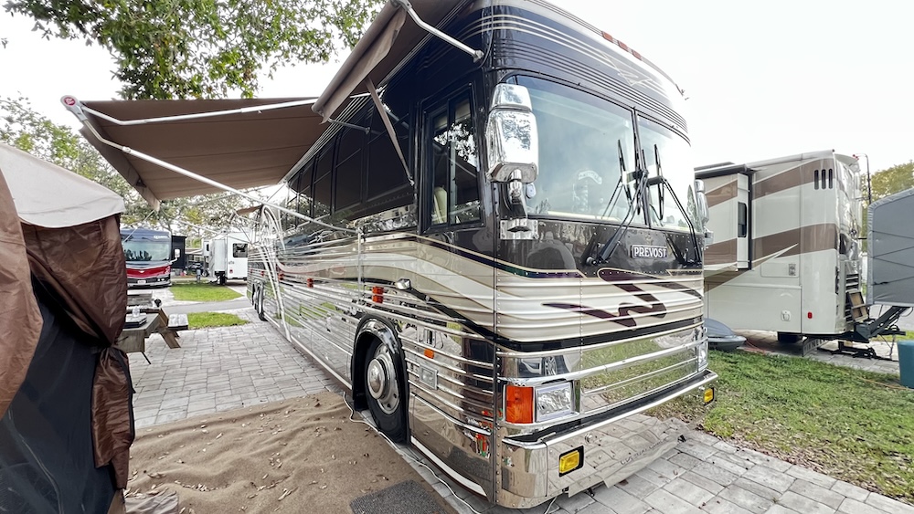 2001 Prevost Country Coach For Sale