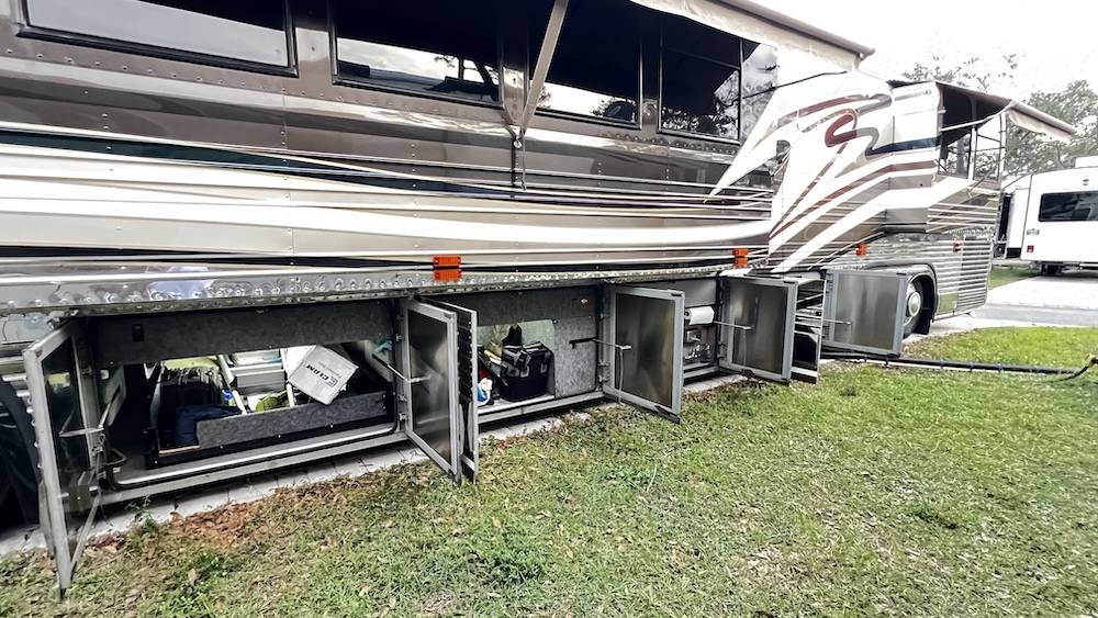 2001 Prevost Country Coach For Sale