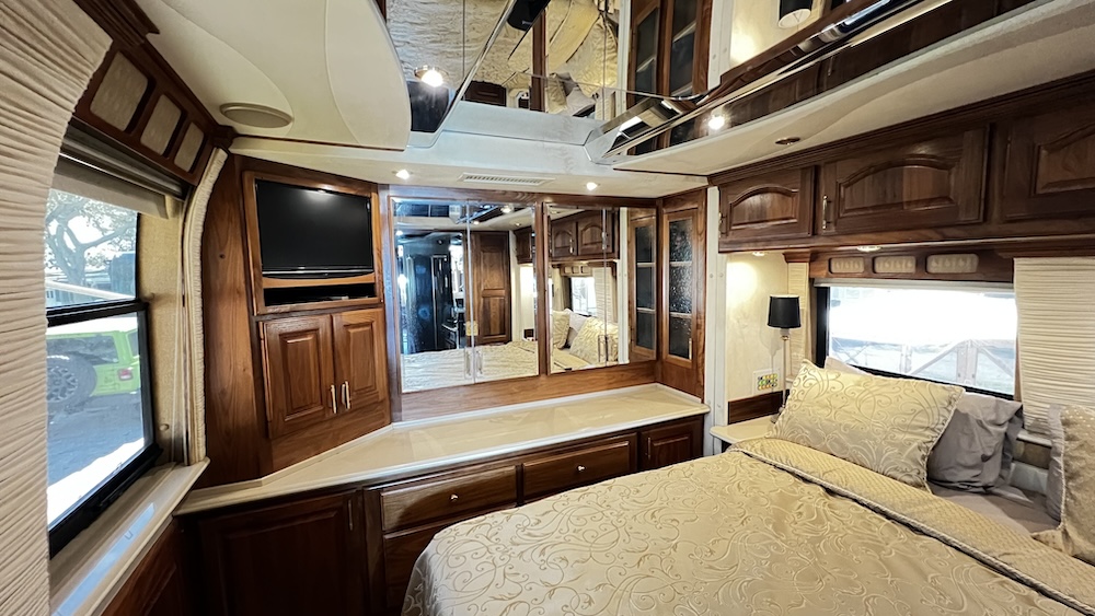 2001 Prevost Country Coach For Sale