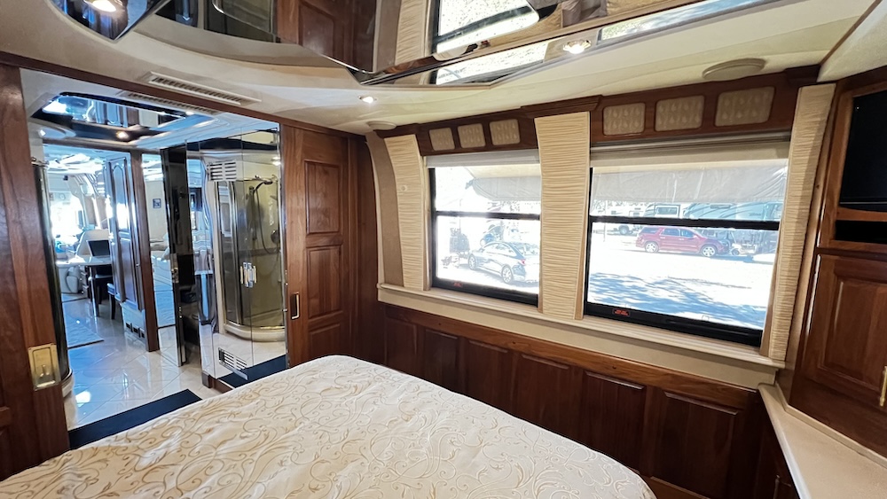 2001 Prevost Country Coach For Sale