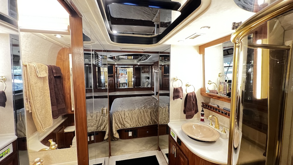 2001 Prevost Country Coach For Sale