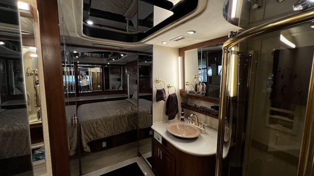 2001 Prevost Country Coach For Sale