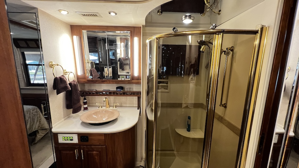 2001 Prevost Country Coach For Sale