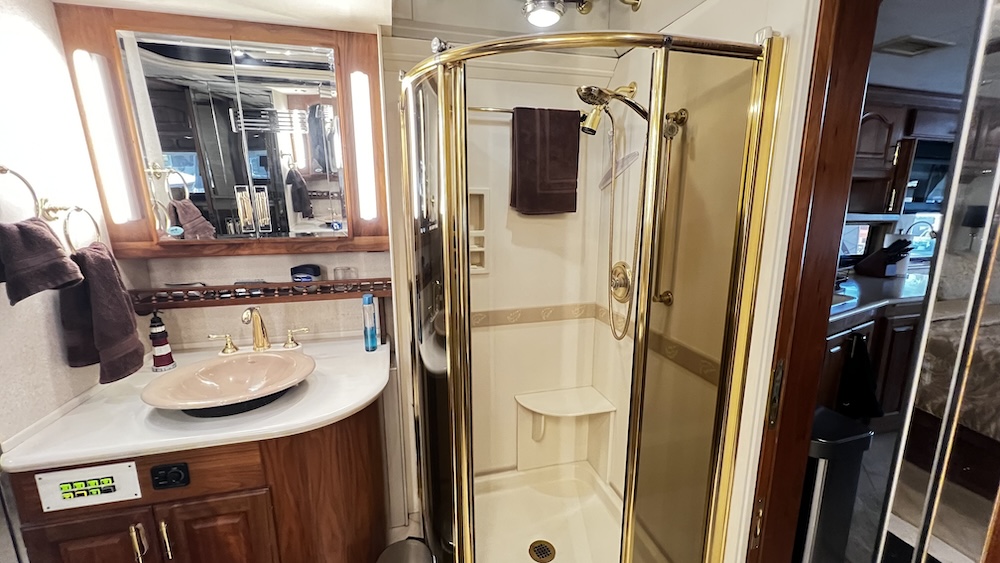 2001 Prevost Country Coach For Sale