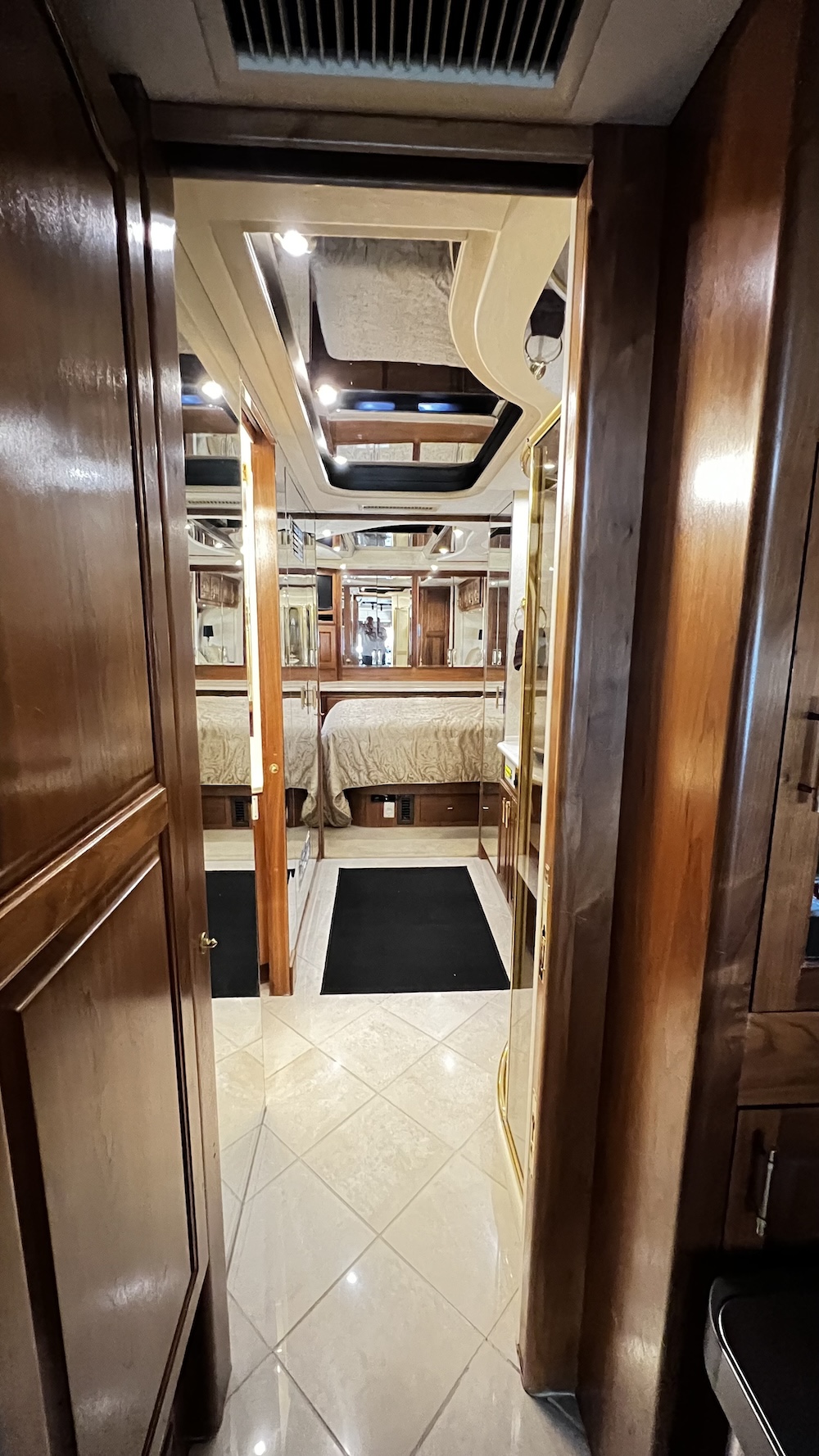 2001 Prevost Country Coach For Sale