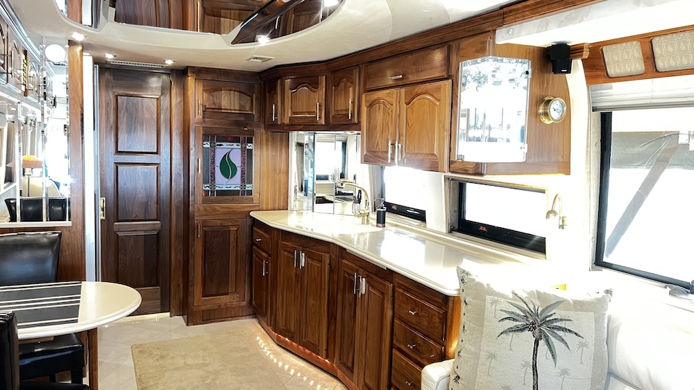 2001 Prevost Country Coach For Sale