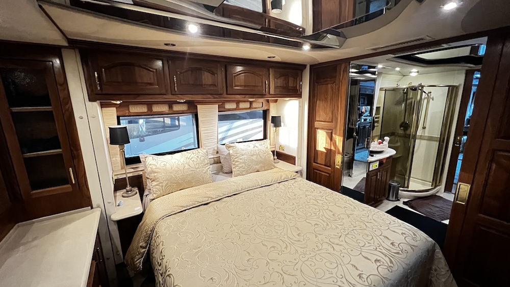 2001 Prevost Country Coach For Sale