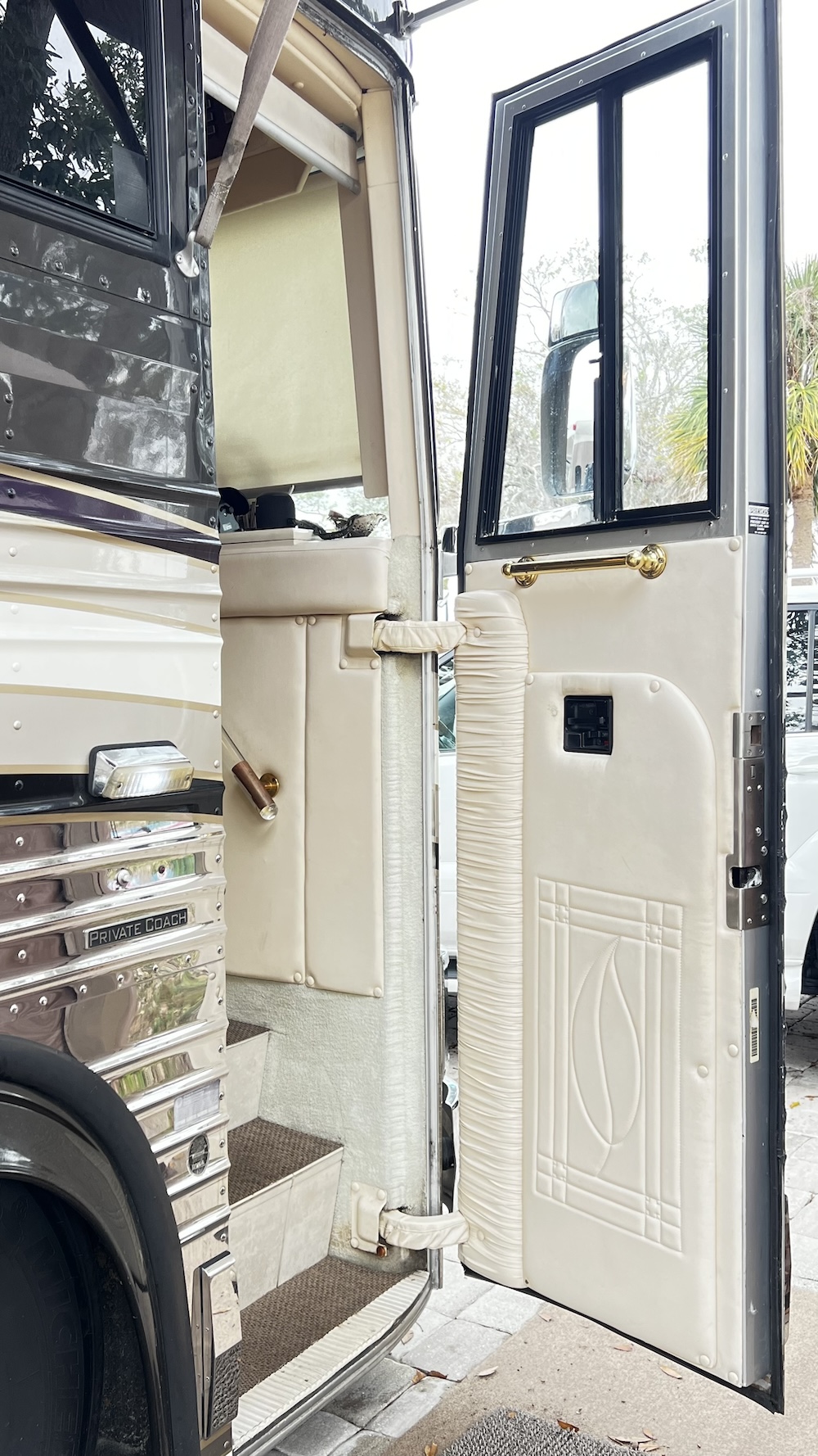 2001 Prevost Country Coach For Sale