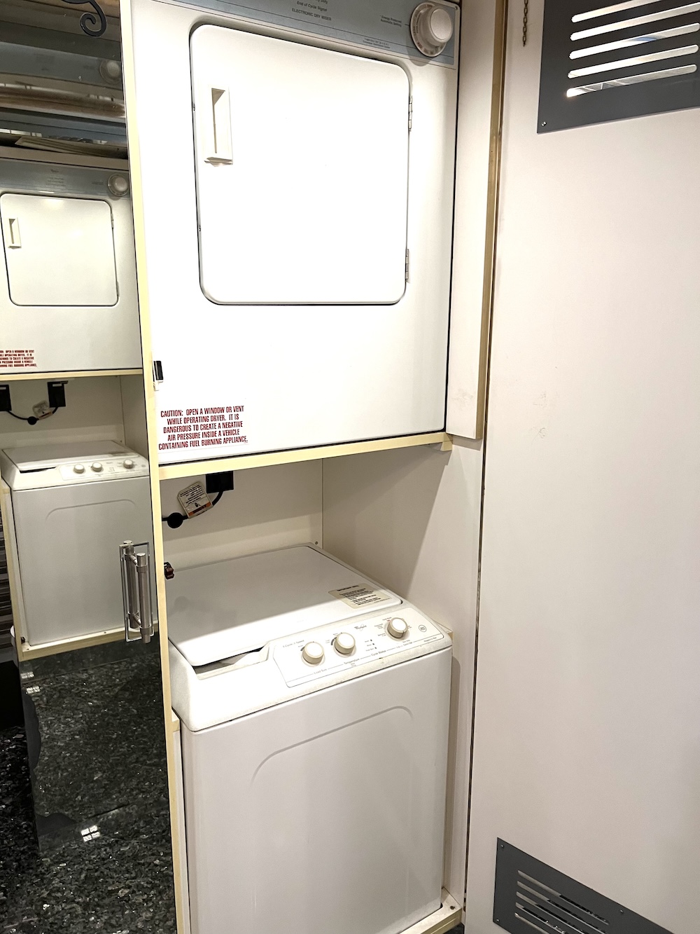 2001 Prevost Country Coach XLII For Sale