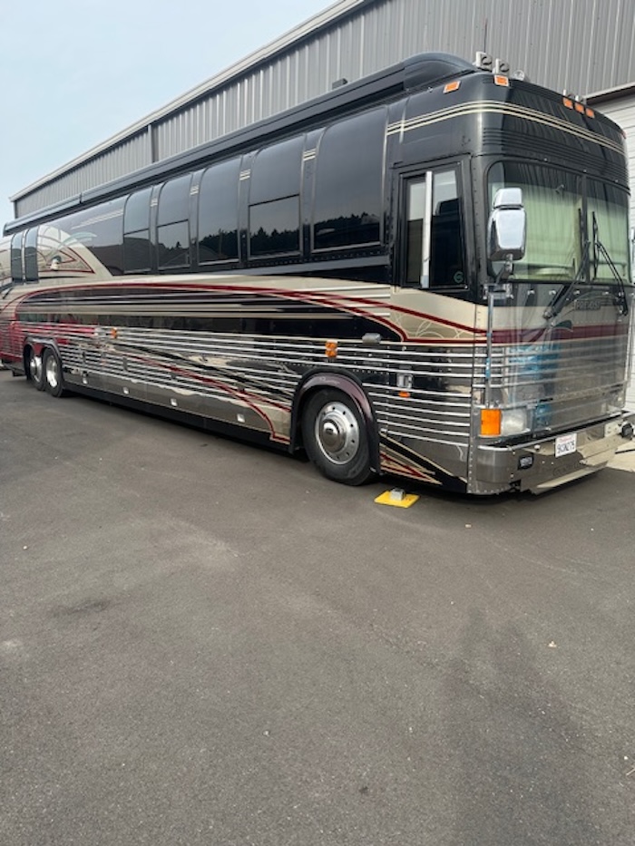 2001 Prevost Country Coach XL For Sale