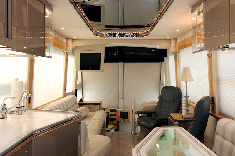 2001 Prevost Featherlite H3-45 For Sale