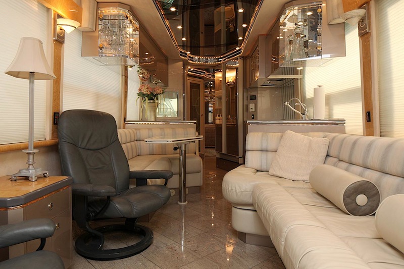 2001 Prevost Featherlite H3-45 For Sale