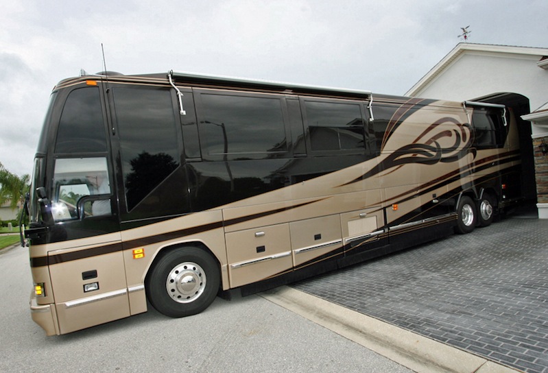 2001 Prevost Featherlite H3-45 For Sale