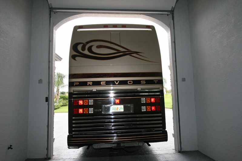 2001 Prevost Featherlite H3-45 For Sale