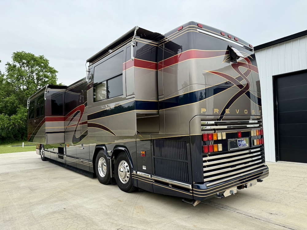 2002 Prevost Featherlite  H3-45 For Sale