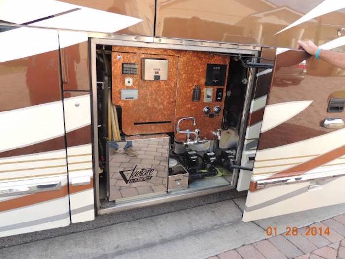 2001 Prevost Featherlite H3-45 For Sale