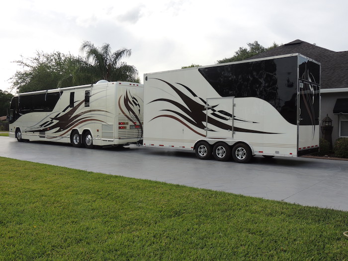 2001 Prevost Featherlite H3-45 For Sale