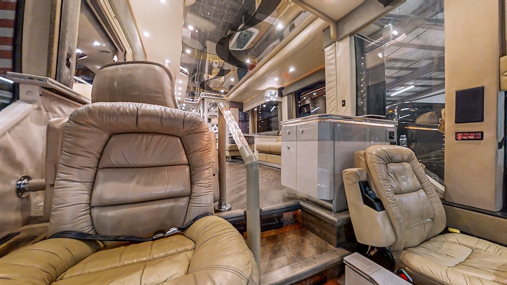 2001 Prevost Featherlite H3-45 For Sale