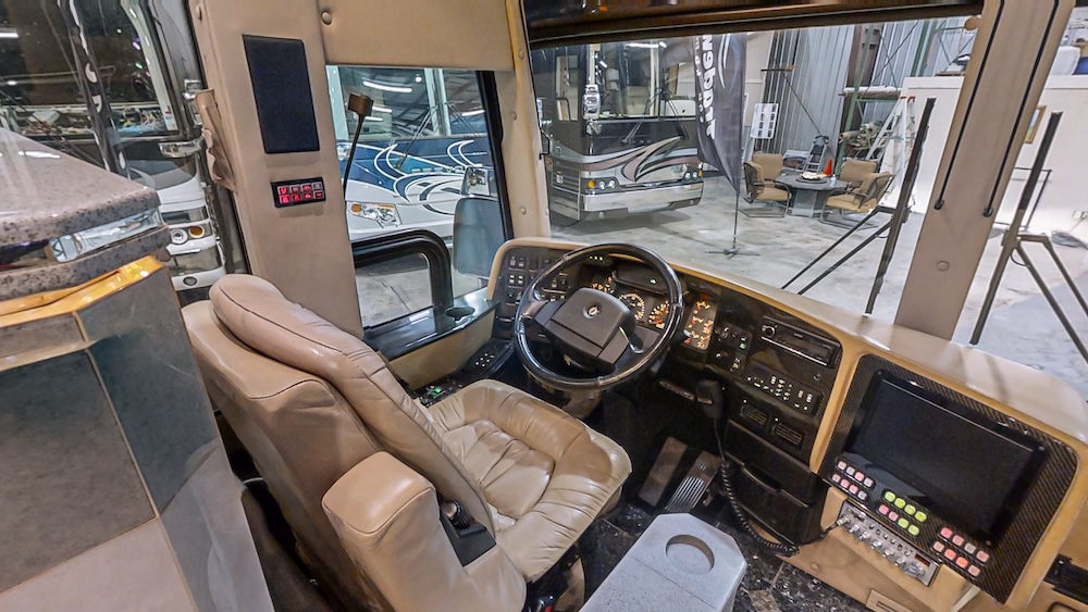 2001 Prevost Featherlite H3-45 For Sale