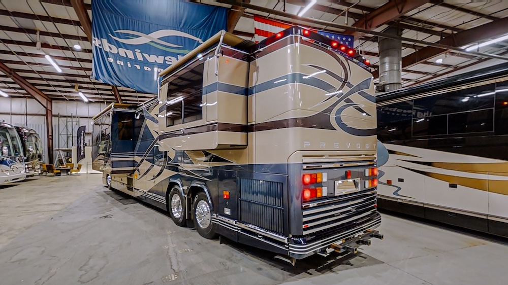 2001 Prevost Featherlite H3-45 For Sale