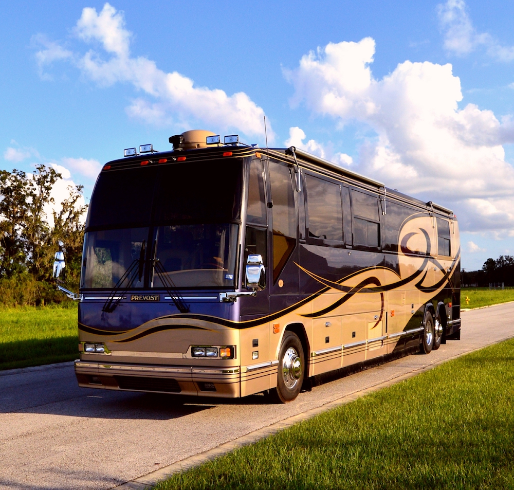 2001 Prevost Featherlite H3-45 For Sale