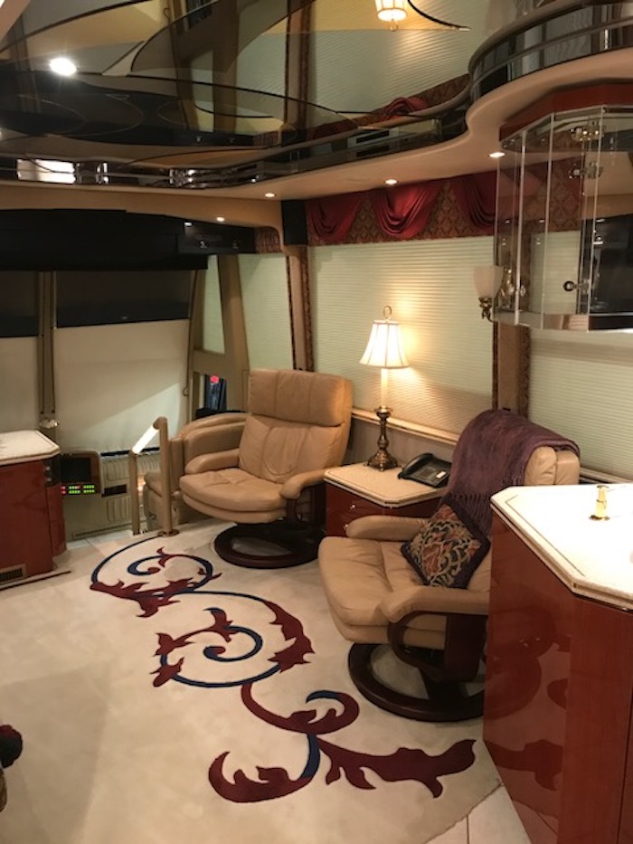 2001 Prevost Featherlite H3-45 For Sale