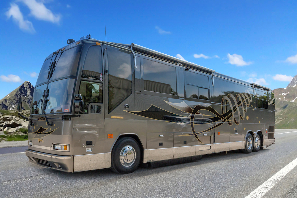 2001 Prevost Featherlite H3-45 For Sale