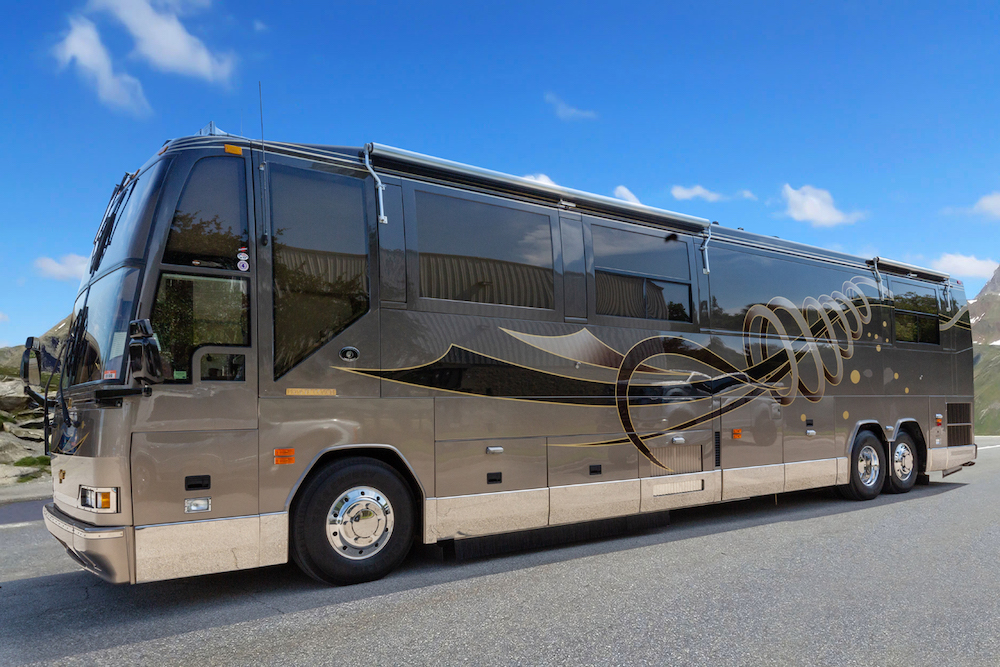 2001 Prevost Featherlite H3-45 For Sale