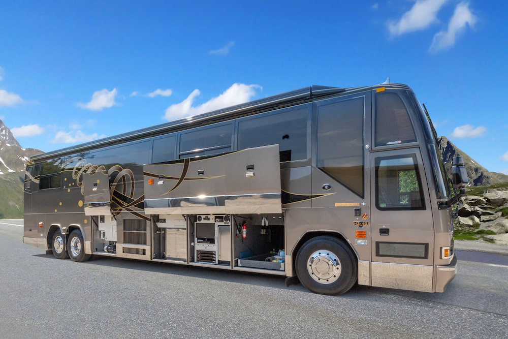 2001 Prevost Featherlite H3-45 For Sale