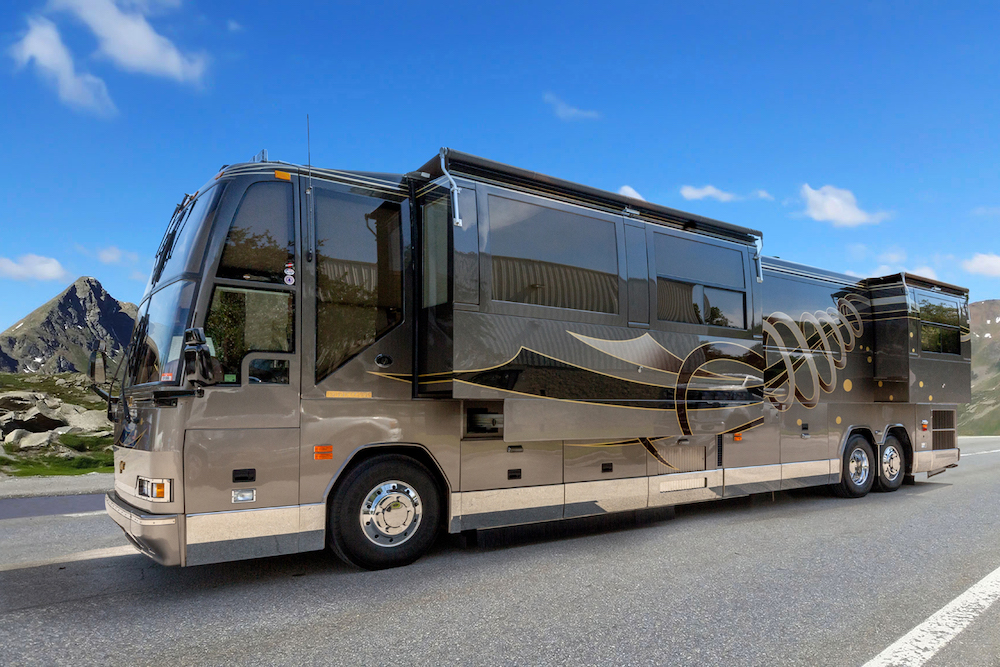 2001 Prevost Featherlite H3-45 For Sale