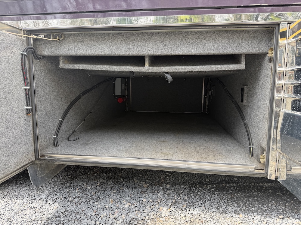 2001 Prevost Featherlite XLII For Sale