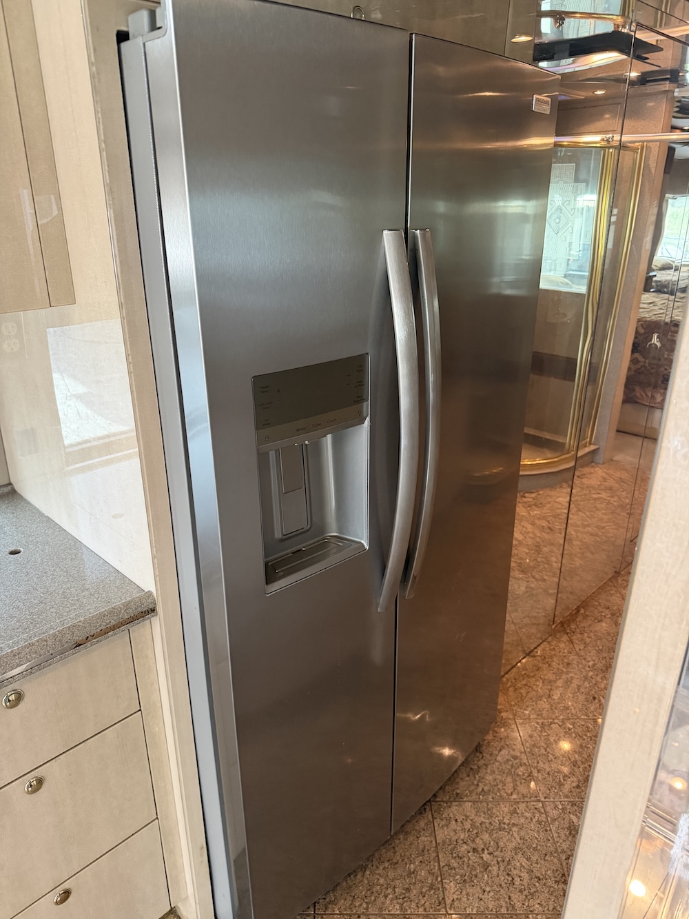 2001 Prevost Featherlite XLII For Sale