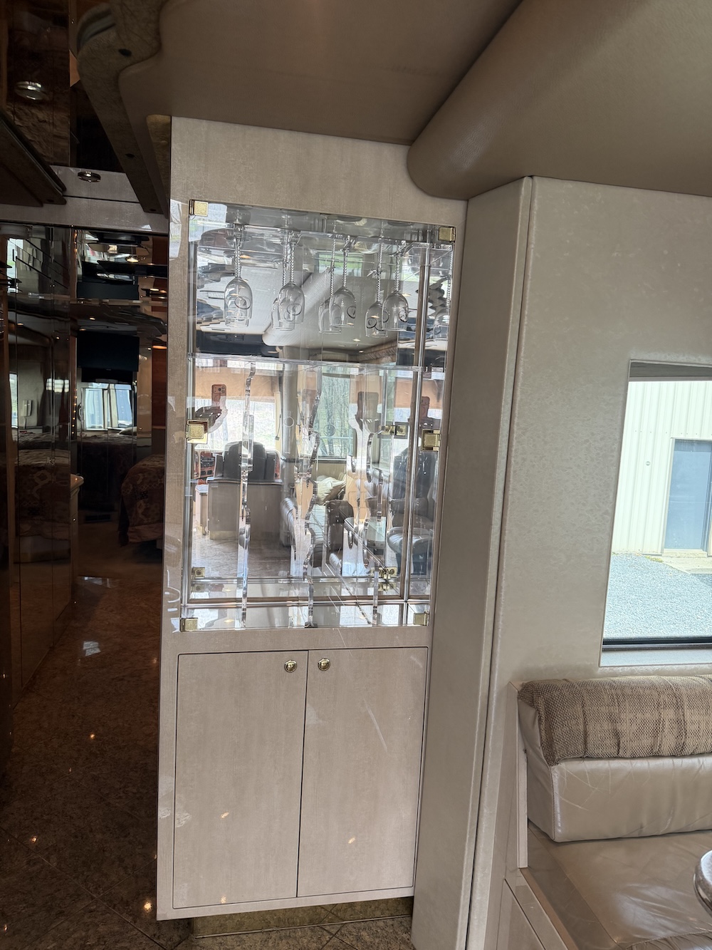 2001 Prevost Featherlite XLII For Sale