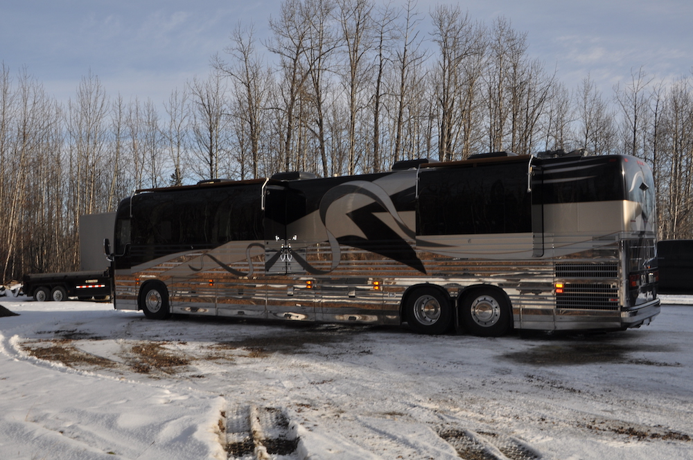 2001 Prevost Featherlite XLII For Sale