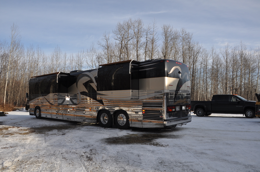 2001 Prevost Featherlite XLII For Sale