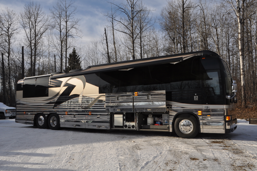 2001 Prevost Featherlite XLII For Sale