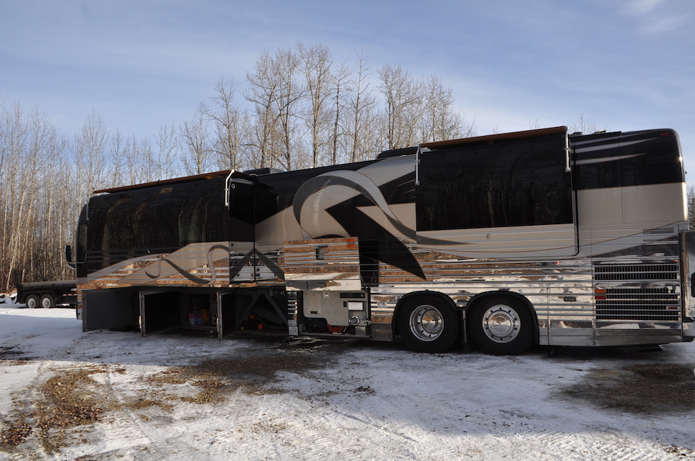 2001 Prevost Featherlite XLII For Sale