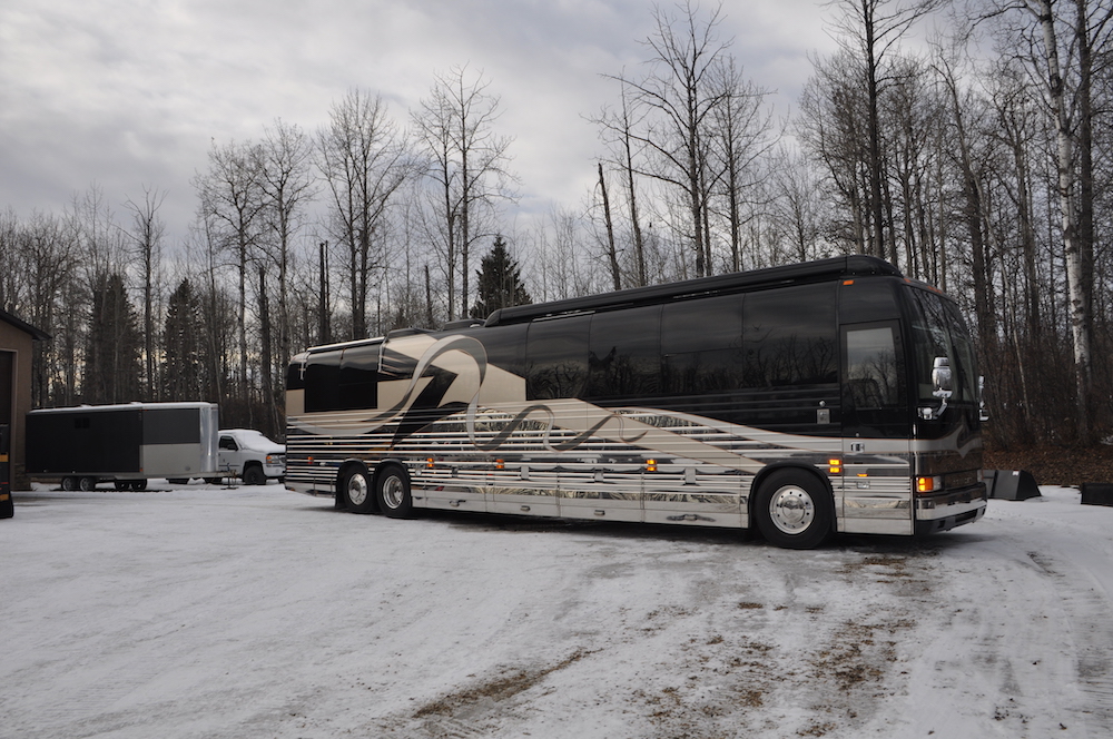 2001 Prevost Featherlite XLII For Sale