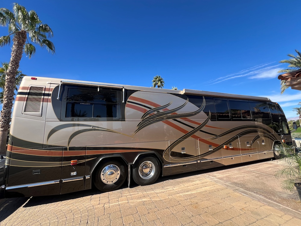 2001 Prevost  H3-45 For Sale