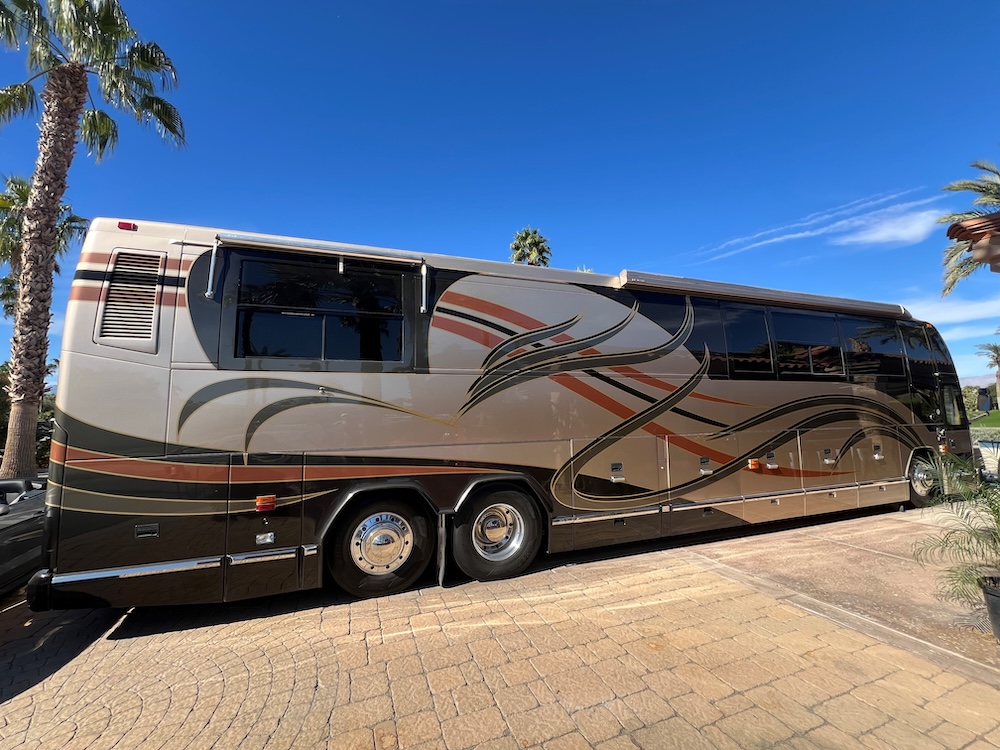 2001 Prevost  H3-45 For Sale