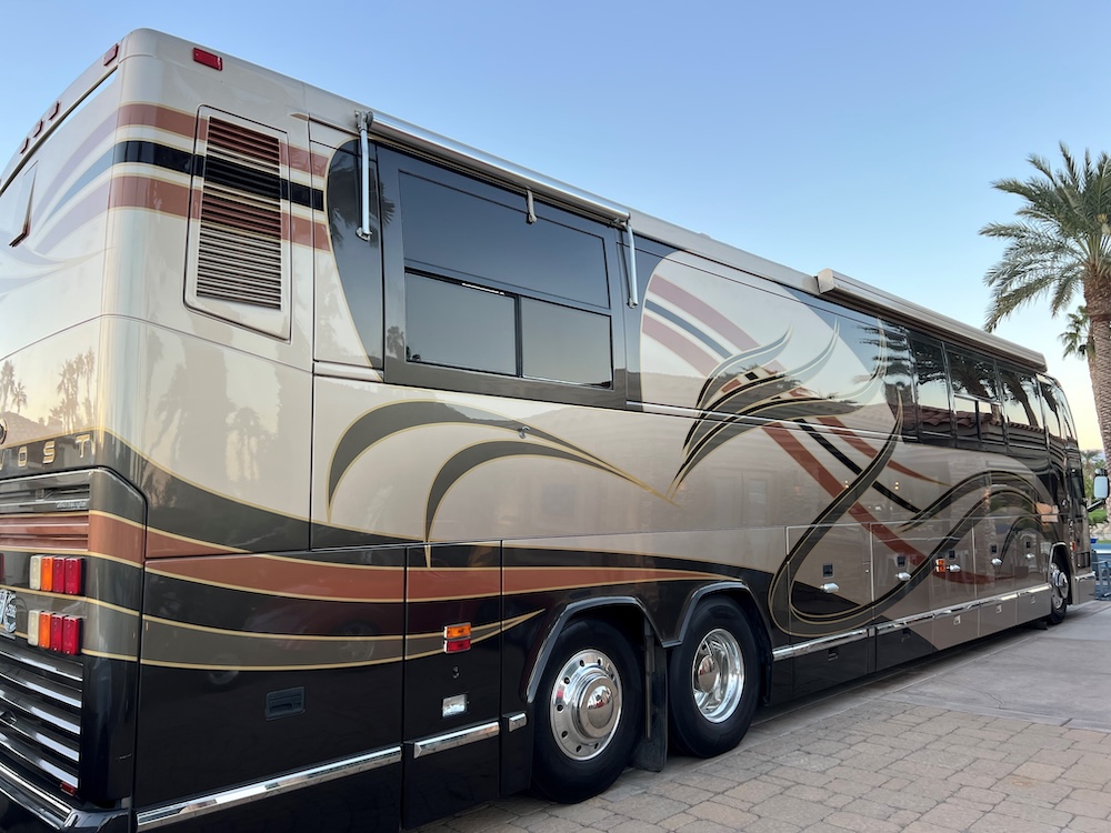 2001 Prevost  H3-45 For Sale