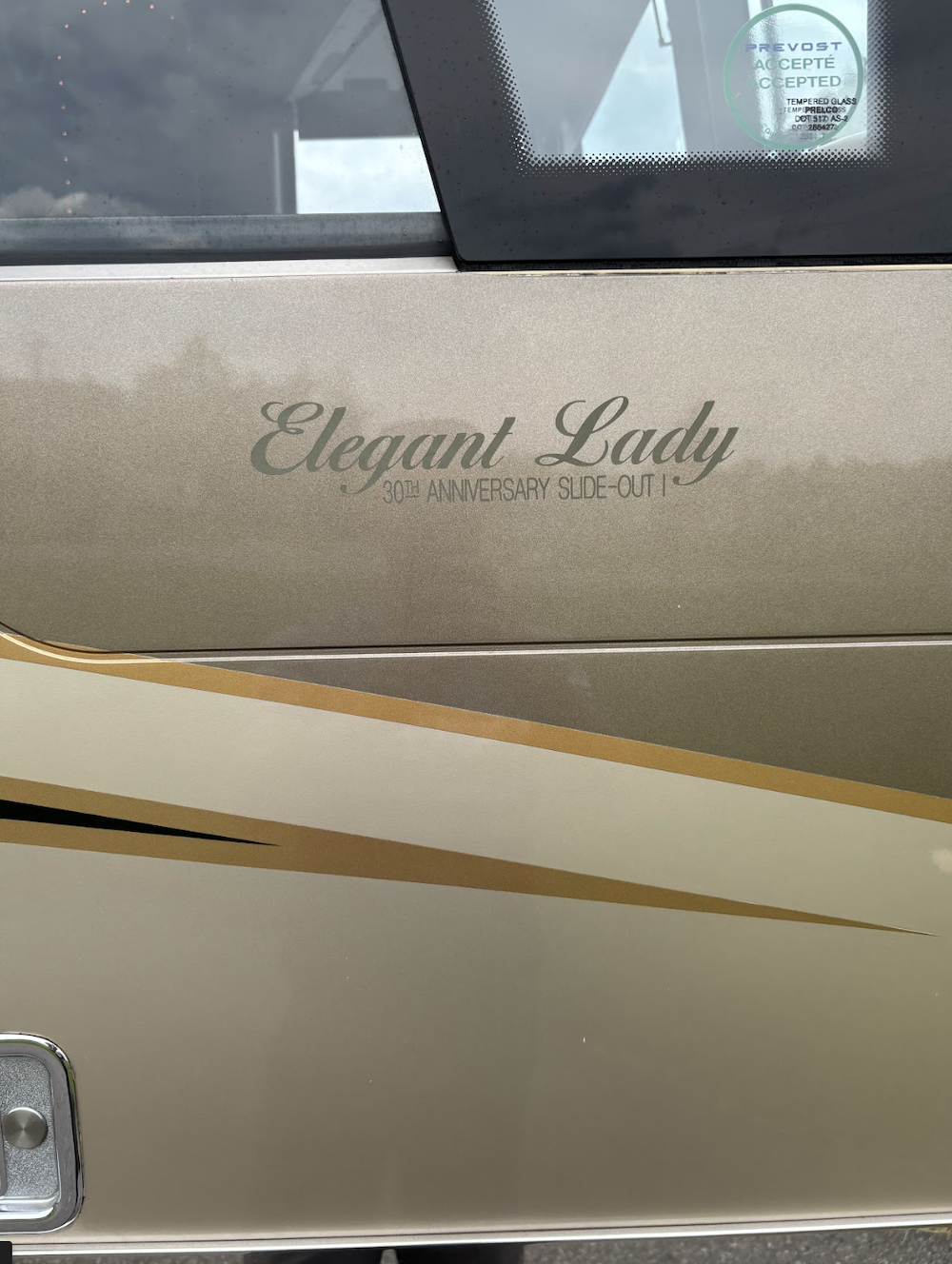2001 Prevost Liberty XLII For Sale