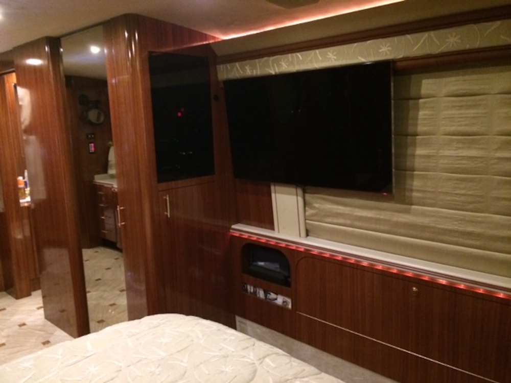 2001 Prevost Marathon H3-45 For Sale