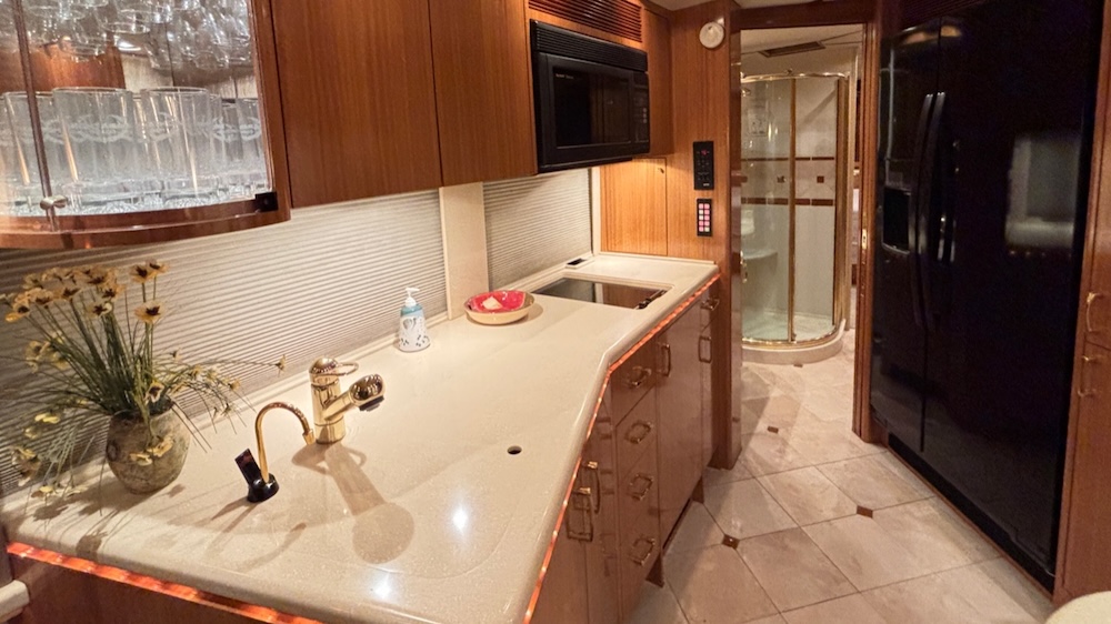 2001 Prevost Marathon XLII For Sale