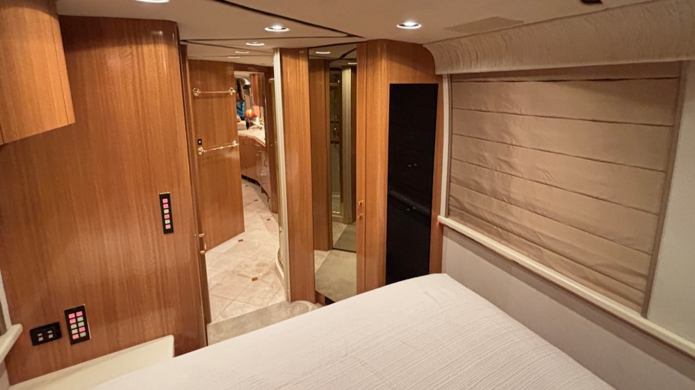 2001 Prevost Marathon XLII For Sale